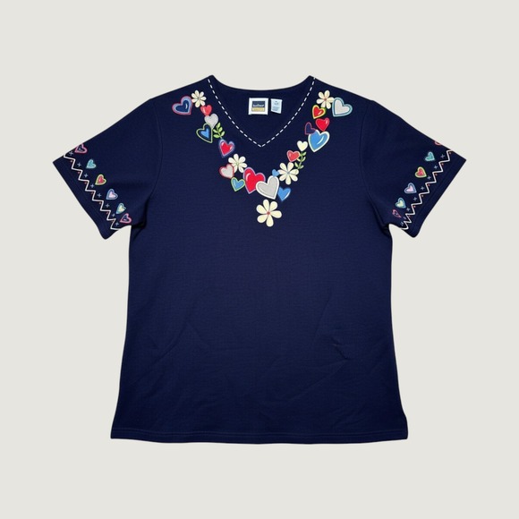 CST Sport Tops - Vtg Grandma Core V-Neck Short Sleeve T-Shirt Women's 2X Hearts Floral Embroidery